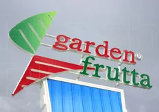Il logo Garden Frutta che campeggia all'ingresso dello stabilimento.