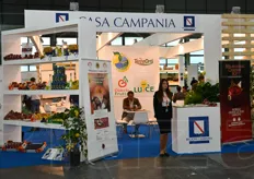 Alcune imprese ortofrutticole campane hanno trovato spazio nello stand collettivo regionale Casa Campania.