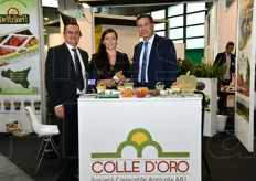 Sempre nell'area Eccellenze di Sicilia troviamo Tony Solarino, Romina e Carmelo Calabrese in rappresentanza della Colle D'Oro.