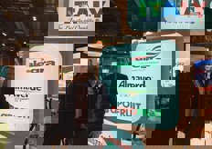 "A destra Stefano Soli, responsabile marketing e sviluppo di Alegra, business unit di Apo Conerpo, con il key account Loris Martinelli. "La Spagna - ha detto Soli a FreshPlaza - ha decisamente migliorato la qualita' della sua offerta"."