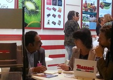 Gloria Rimondi, in fiera per il Gruppo Mazzoni, ha rimarcato l'ottima presenza di buyer sia nord-europei che di altri importanti Paesi quali India, Nord America, Cina, Sud America.