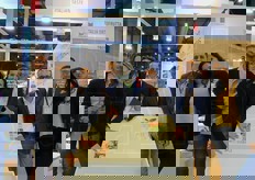 Gruppo Assofruit in posa. Da sinistra: Federico Nicodemo, Daniela Sabato, Anna Gnjec, Francesco Nicodemo, Salvatore Pecchia, Andrea e Manuela Badursi.