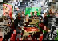 Prima partecipazione a Madrid per il team della mela bio francese Juliet, sempre piu' popolare, insieme alle societa' con le quali collabora.