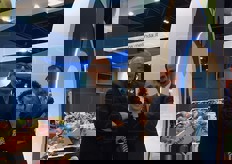 Da sinistra: Federico Barbi (responsabile diretto delle esportazioni in terra iberica e direttore commerciale del Consorzio), Giovanna Turrini (responsabile esportazioni in Spagna e Portogallo) e Andrea Fedrizzi (marketing specialist).