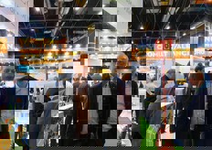 "Intercettato" in fiera anche Domenico Sacchetto della OP Piemonte Asprofrut (a sinistra)."