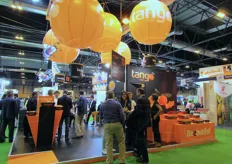 Tango, il mandarino tardivo ottenuto dalla University of California di Riverside e commercializzata al di fuori degli Stati Uniti dalla spagnola Eurosemillas, passera' alla storia per l'espansione commerciale piu' veloce mai programmata per qualsiasi varieta' di mandarini protetta.