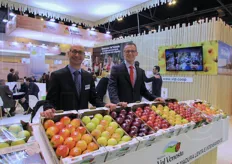 Sesta partecipazione a Fruit Attraction per VI.P-Val Venosta. Michael Grasser (responsabile marketing) e Fabio Zanesco (sales manager e responsabile area Spagna) hanno accolto i visitatori nello stand insieme alla gamma melicola in mostra.