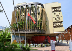 Il Padiglione dell'Angola. L'edificio si snodava su tre livelli, sovrastati da una grande terrazza.