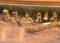 La tradizione del tè illustrata per figurine.