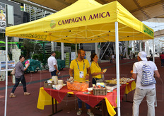 Le iniziative di Coldiretti-Campagna Amica durante i sei mesi di Expo hanno inteso valorizzare periodicamente le produzioni agricole regionali italiane.