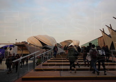 Uno degli accessi al Padiglione della Germania.