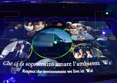 Uno dei tavoli interattivi.