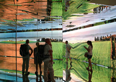 Tutto molto bello... e molto fuori tema...