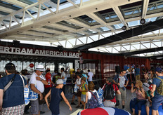 La terrazza panoramica del Padiglione USA ha ospitato un bar.