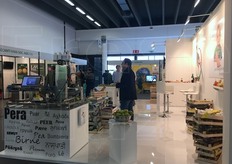 "Laffi aderisce a "Artisti dell'Opera", il club di operatori commerciali che distribuisce in esclusiva per il canale dei Centri agroalimentari le pere di Opera."