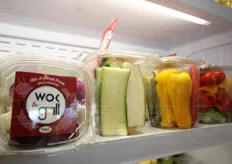 La nuova linea della serie Fresco Senso, Wok & Grill, consiste in 3 ricette di verdure fresche pronte da cuocere: peperonata, ratatouile e falde per la griglia.