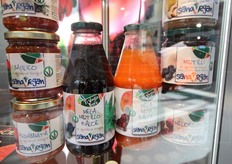 Alcuni dei prodotti a base di frutta verdura dell'Arc En Ciel.