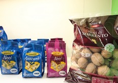 Frutta secca a marchio Coop e Simply Market nello stand della Domenico De Lucia.