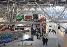 Una veduta dall'alto di uno dei tre padiglioni di Bologna Fiera che ospitava Marca 2016.