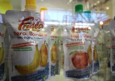 Tra i prodotti di Natura Nuova si notano anche questi mix-drink a base di pera e banana o mela e pera.