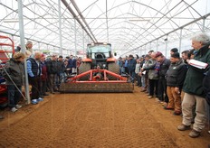 Prima di semina e trapianto serve preparare il terreno: qui in azione una macchina della Forigo.