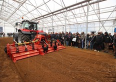 Un'aiuolatrice della Forigo in azione.