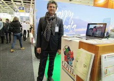 Vito Vitelli del COVIL-Consorzio Vivaisti Lucani, all'interno della collettiva Regione Basilicata.