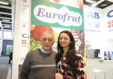 Nello stand collettivo del Caab. Angelo Russo (titolare) e Francesca Russo (export manager) dell'Eurofrut, azienda grossista di Bologna.