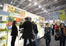 Pubblico in visita allo stand collettivo calabrese.