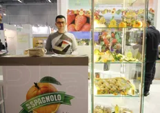 Domenico Spagnolo, responsabile commerciale dell'omonima Organizzazione di produttori di San Ferdinando (RC), che raccoglie, lavora, confeziona e commercializza prodotti ortofrutticoli di alta qualita' quali arance, clementine e kiwi.