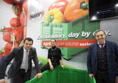 Stand della toscana CappPlast. Da sinistra: Filippo Baldi, Laura Innocenti e Mauro Muratti.