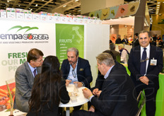 Importanti trattative in corso presso lo stand Pempacorer.