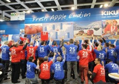 La Kiku ha festeggiato i suoi 25 anni d'attivita'. Qui i festeggiamenti a porte (della fiera) chiuse.