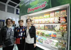 Elisa Benini, Valerie Hoff e Valentina Garatta allo stand de La Linea Verde, detentrice del marchio DimmidiSi'.