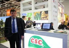 Romano Pecchia in rappresentanza della AOP CSC Lazio. Le insalate rappresentano uno dei prodotti di eccellenza del catalogo aziendale.