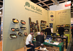 La scritta pri siat - respiro del mondo, impressa sulle pareti dello stand, riflette lo spirito con cui l'azienda Mc Garlet lavora. L'azienda bergamasca importa e distribuisce in tutto il mondo frutta esotica e in controstagione.