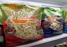 La linea Spadellami, un mix di verdure fresche da saltare in padella, da consumare tal quale oppure con riso, pesce, pollo e quanto la fantasia del cliente vorra' suggerire.