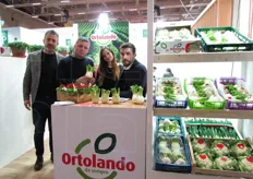 Stand dell'azienda Orlando di Angri (SA), detentrice del marchio Ortolando. Da sinistra: Francesco Mercurio (production manager), Giovanni Orlando (titolare), la hostess Silvia e Nikolaos Dimitriu (export manager).
