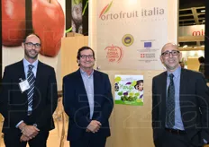 In rappresentanza di Ortofruit Italia, Enrico Airale (consigliere), Domenico Paschetta (presidente) e Carlo Manzo (direttore amministrativo).