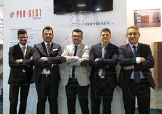Il sorriso della squadra Trevikart-Ondulati Maranello, aziende del Gruppo Pro-Gest, specializzate nella produzione di scatole e confezioni alimentari.