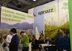 Spinazze' Group progetta e costruisce pali per vigneti e frutteti.