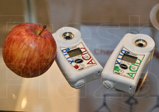 Si tratta di un acidometro per la frutta in grado di fornire una risposta immediata per la rilevazione di un parametro per il quale prima ci volevano giorni.