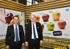 Presso l'area collettiva del Trentino, troviamo Simone Pilati, direttore del Consorzio La Trentina e Andrea Valerio, direttore commerciale.