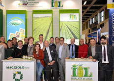 "La collettiva "Lusia Fertile Terra" al gran completo! La squadra che ha partecipato l'anno scorso e' risultata essere "vincente", come afferma il presidente del Consorzio di tutela dell'Insalata di Lusia Alessandro Braggion (quarto da sinistra), "tanto che il gruppo si e' ripresentato ancora piu' unito e ampliato nell'edizione 2016". I prodotti e la manodopera del territorio di Lusia siano stati meritatamente valorizzati e riconosciuti dai visitatori e dai partner italiani e internazionali."