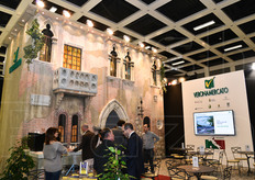 La riproduzione del celebre balcone di Giulietta, cosi' come lo si puo' vedere a Verona.