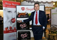 Stefano Pezzo, direttore commerciale di Cherry Passion Srl, societa' di importazione ed esportazione di prodotti ortofrutticoli con sede a Verona.