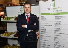 Stefano Pezzo e' anche direttore di Fruitimprese Veneto, che riunisce una quarantina di imprese della regione.