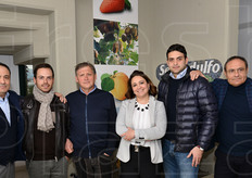 Foto di gruppo. Salvatore Secondulfo, Luigi e Pasquale Improta, Annarita, Salvatore e Ciro Secondulfo.