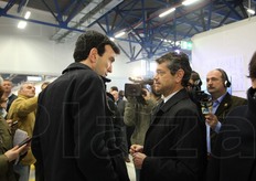 A sinistra Maurizio Martina, ministro delle Politiche Agricole Alimentari e Forestali, a destra Andrea Segre', presidente del Caab.