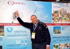 Massimo Torresani, sales manager di Corapack, azienda di Brenna (Como) specializzata in imballaggi flessibili in plastica.
